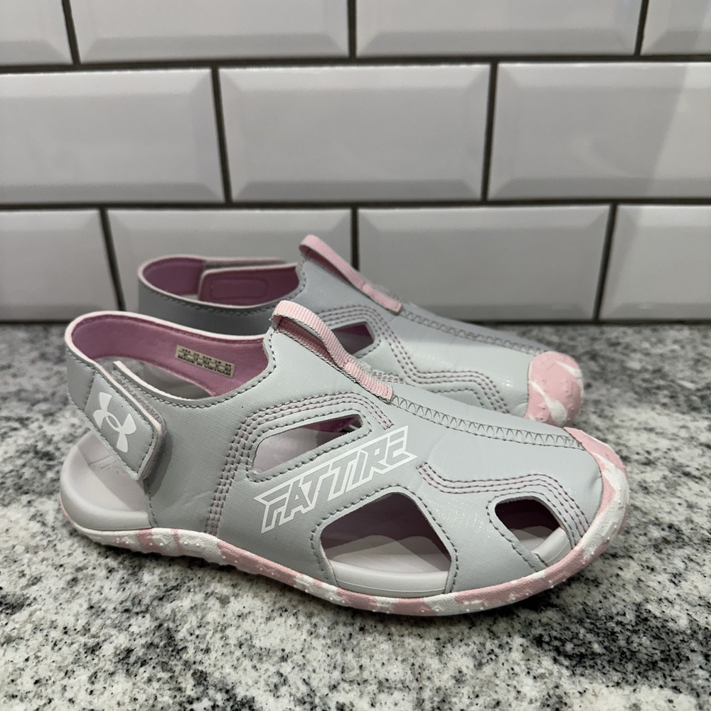 NEW Under Armour PS Fat Tire Defender SL‎ Girls Sandals, Size 2Y, Gray, Pink